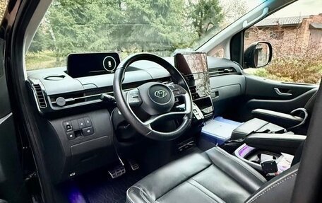 Toyota Land Cruiser, 2024 год, 13 500 000 рублей, 9 фотография