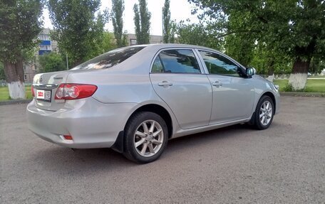 Toyota Corolla, 2011 год, 950 000 рублей, 3 фотография