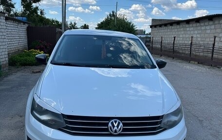 Volkswagen Polo VI (EU Market), 2017 год, 990 000 рублей, 2 фотография