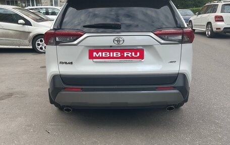Toyota RAV4, 2021 год, 4 299 000 рублей, 6 фотография