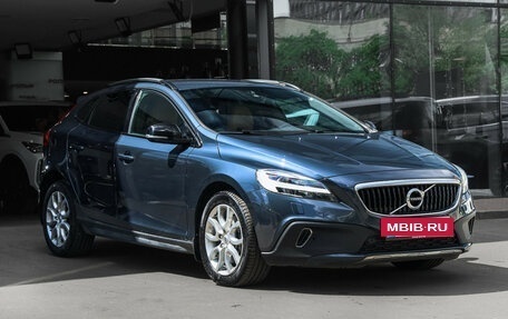 Volvo V40 Cross Country I, 2019 год, 2 500 000 рублей, 4 фотография