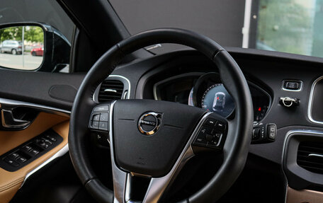 Volvo V40 Cross Country I, 2019 год, 2 500 000 рублей, 21 фотография