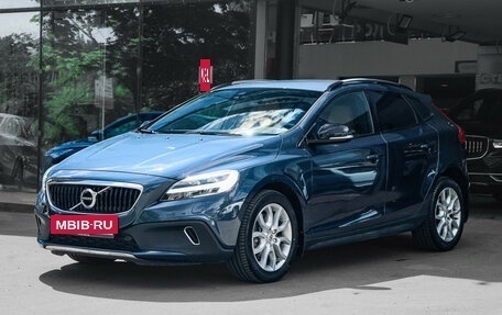 Volvo V40 Cross Country I, 2019 год, 2 500 000 рублей, 2 фотография