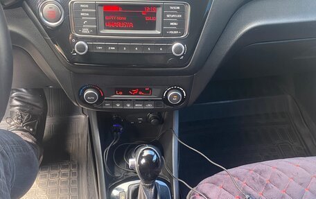 KIA Rio III рестайлинг, 2015 год, 1 300 000 рублей, 16 фотография