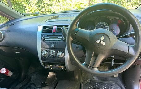Mitsubishi Colt VI рестайлинг, 2005 год, 310 000 рублей, 17 фотография