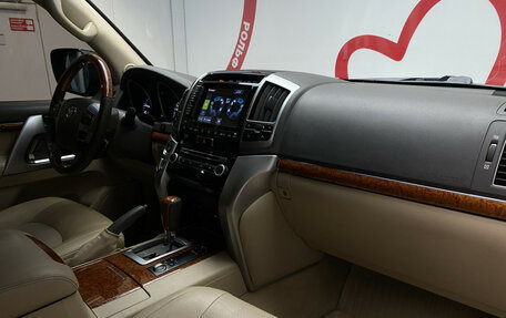 Toyota Land Cruiser 200, 2012 год, 3 340 000 рублей, 10 фотография