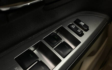 Toyota Land Cruiser 200, 2012 год, 3 340 000 рублей, 32 фотография