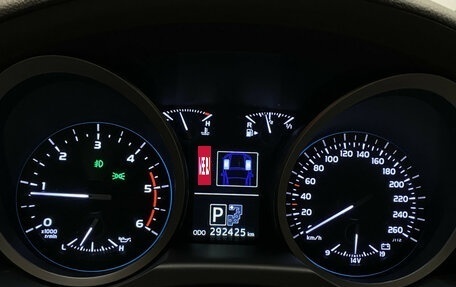 Toyota Land Cruiser 200, 2012 год, 3 340 000 рублей, 31 фотография
