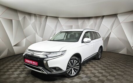 Mitsubishi Outlander III рестайлинг 3, 2021 год, 2 315 000 рублей, 1 фотография