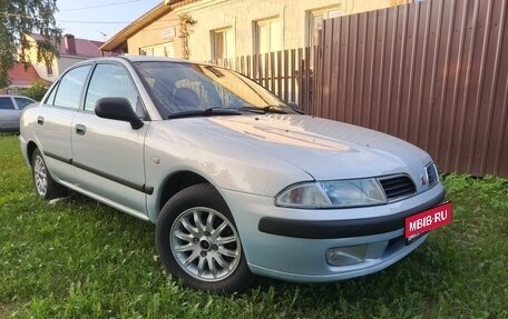 Mitsubishi Carisma I, 2000 год, 300 000 рублей, 1 фотография