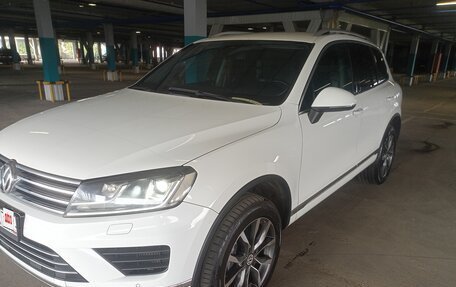 Volkswagen Touareg III, 2014 год, 2 170 000 рублей, 2 фотография