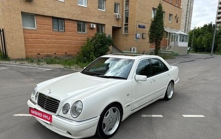Mercedes-Benz E-Класс, 1998 год, 1 600 000 рублей, 4 фотография