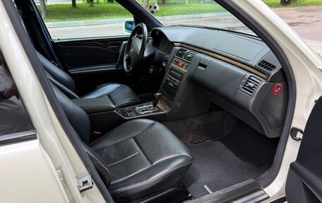 Mercedes-Benz E-Класс, 1998 год, 1 600 000 рублей, 30 фотография