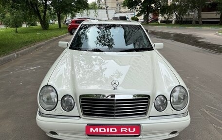 Mercedes-Benz E-Класс, 1998 год, 1 600 000 рублей, 33 фотография
