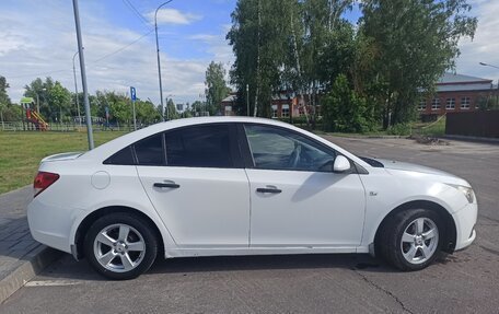Chevrolet Cruze II, 2010 год, 400 000 рублей, 5 фотография