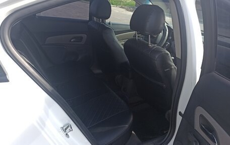 Chevrolet Cruze II, 2010 год, 400 000 рублей, 9 фотография