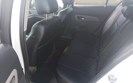 Chevrolet Cruze II, 2010 год, 400 000 рублей, 17 фотография