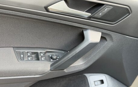Volkswagen Tiguan II, 2020 год, 3 195 000 рублей, 24 фотография