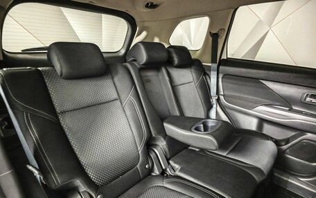 Mitsubishi Outlander III рестайлинг 3, 2021 год, 2 315 000 рублей, 17 фотография