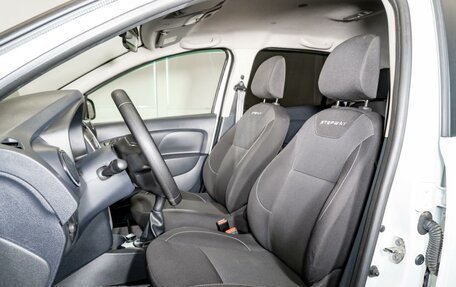 Renault Sandero II рестайлинг, 2020 год, 1 090 000 рублей, 13 фотография