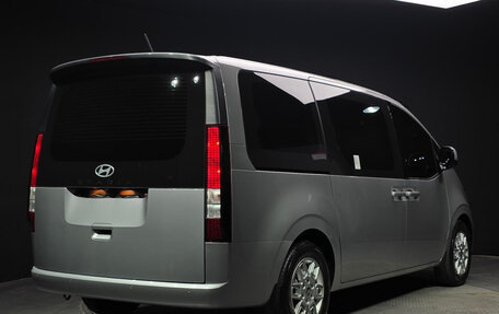 Hyundai Staria, 2025 год, 2 фотография