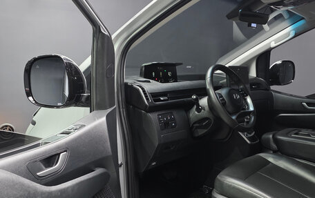 Hyundai Staria, 2025 год, 11 фотография