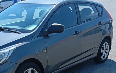Hyundai Solaris II рестайлинг, 2013 год, 535 000 рублей, 4 фотография