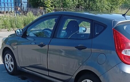 Hyundai Solaris II рестайлинг, 2013 год, 535 000 рублей, 10 фотография