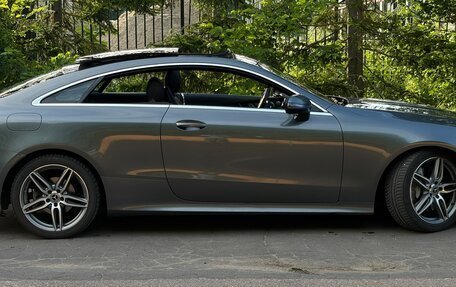 Mercedes-Benz E-Класс, 2017 год, 3 490 000 рублей, 2 фотография