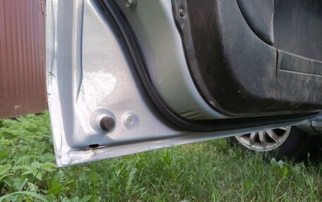 Mitsubishi Carisma I, 2000 год, 300 000 рублей, 11 фотография