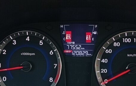 Hyundai Solaris II рестайлинг, 2013 год, 535 000 рублей, 12 фотография