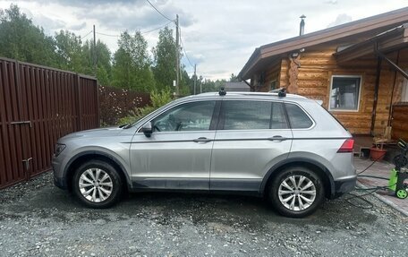 Volkswagen Tiguan II, 2017 год, 1 950 000 рублей, 3 фотография
