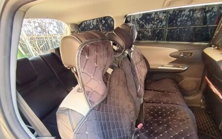Toyota Wish II, 2010 год, 1 100 000 рублей, 9 фотография