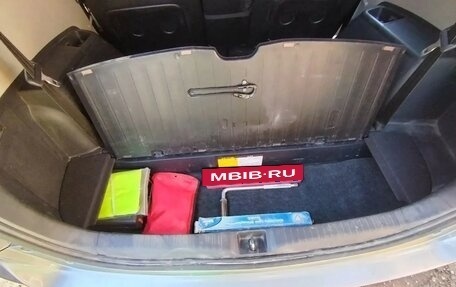 Toyota Wish II, 2010 год, 1 100 000 рублей, 8 фотография