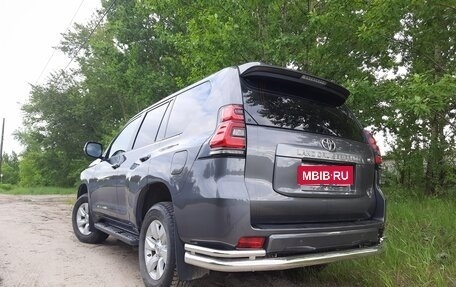 Toyota Land Cruiser Prado 150 рестайлинг 2, 2021 год, 6 220 000 рублей, 2 фотография