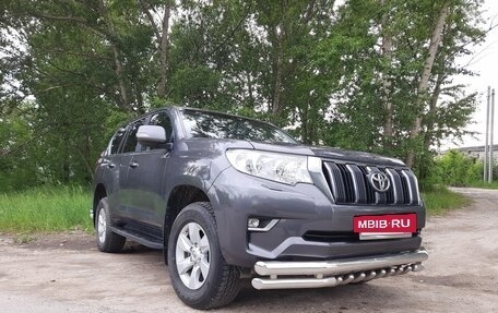 Toyota Land Cruiser Prado 150 рестайлинг 2, 2021 год, 6 220 000 рублей, 4 фотография