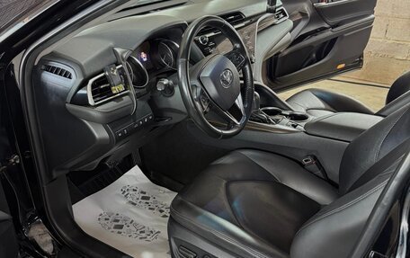 Toyota Camry, 2018 год, 2 250 000 рублей, 5 фотография