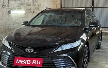 Toyota Camry, 2018 год, 2 250 000 рублей, 3 фотография