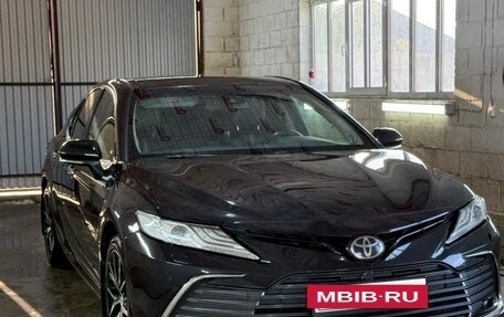 Toyota Camry, 2018 год, 2 250 000 рублей, 2 фотография