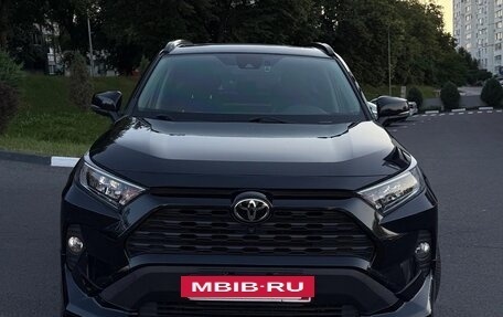 Toyota RAV4, 2021 год, 3 650 000 рублей, 3 фотография