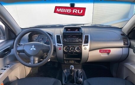 Mitsubishi Pajero Sport II рестайлинг, 2014 год, 1 780 000 рублей, 12 фотография
