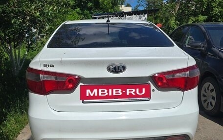 KIA Rio III рестайлинг, 2014 год, 250 000 рублей, 2 фотография