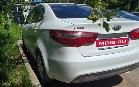 KIA Rio III рестайлинг, 2014 год, 250 000 рублей, 3 фотография