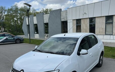 Renault Logan II, 2021 год, 860 000 рублей, 1 фотография