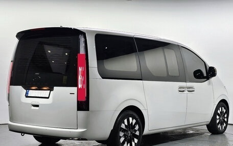 Hyundai Staria, 2025 год, 6 874 000 рублей, 2 фотография