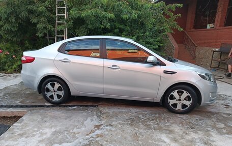 KIA Rio III рестайлинг, 2012 год, 750 000 рублей, 5 фотография