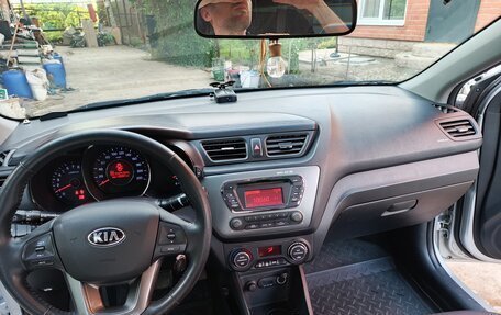 KIA Rio III рестайлинг, 2012 год, 750 000 рублей, 15 фотография