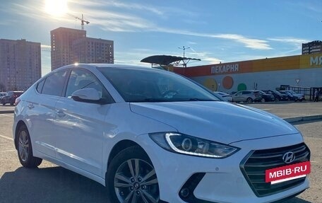 Hyundai Elantra VI рестайлинг, 2018 год, 1 490 000 рублей, 4 фотография