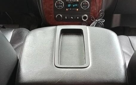Chevrolet Tahoe III, 2011 год, 2 750 000 рублей, 9 фотография