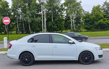 Skoda Rapid I, 2018 год, 1 100 000 рублей, 8 фотография